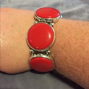 🎈 3/$15 sale! Red accent bracelet